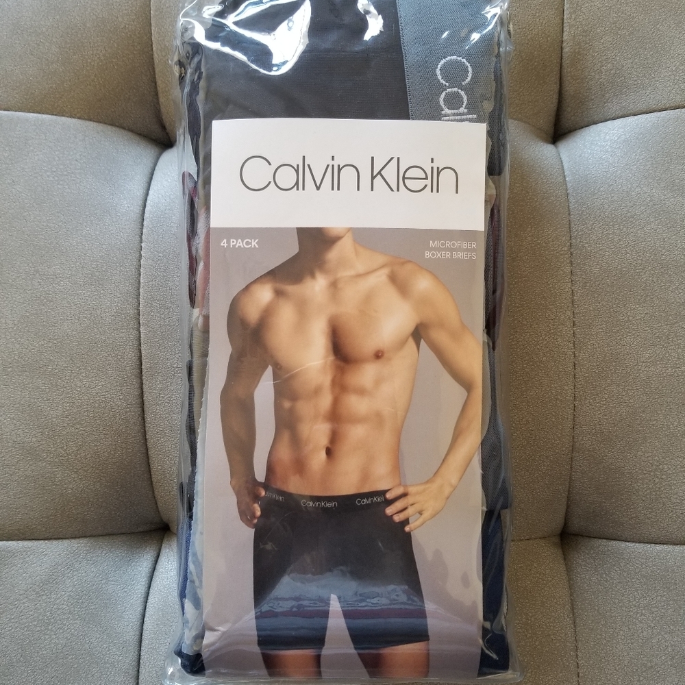 Calvin Klein Men's Microfiber Boxer Breifs 4 Pack - Picture 1 of 3